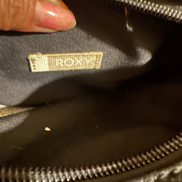 NWT ROXY CROSSBODY FRINGE FESTIVAL BAG (black) - Picture 6 of 7